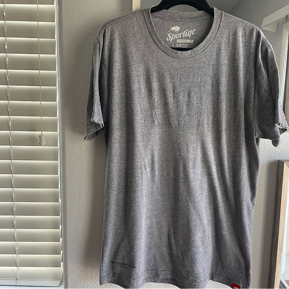 🟢3/$15 SPORTIQE classic comfy tee